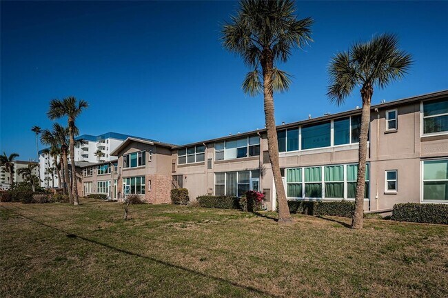 Building Photo - 2 Causeway Blvd