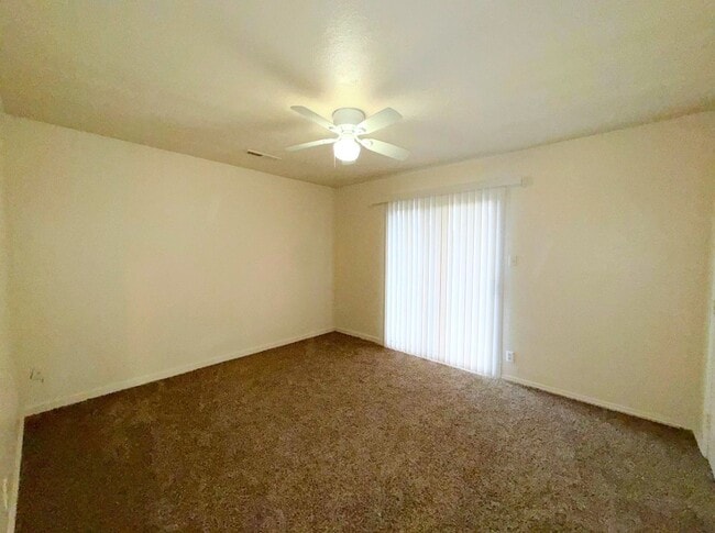 Building Photo - 2559 Ballantyne Dr