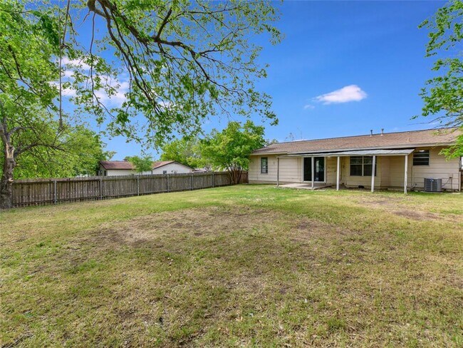 Building Photo - 9701 Hansford Dr
