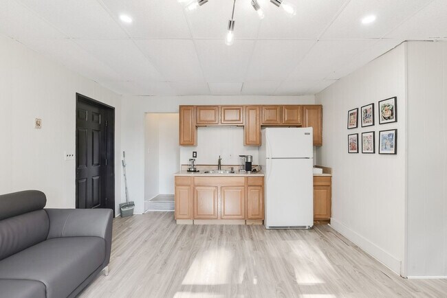 Building Photo - 64 Montebello Rd