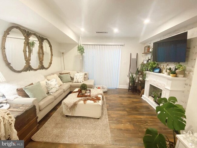 Building Photo - 11122 Rock Garden Dr