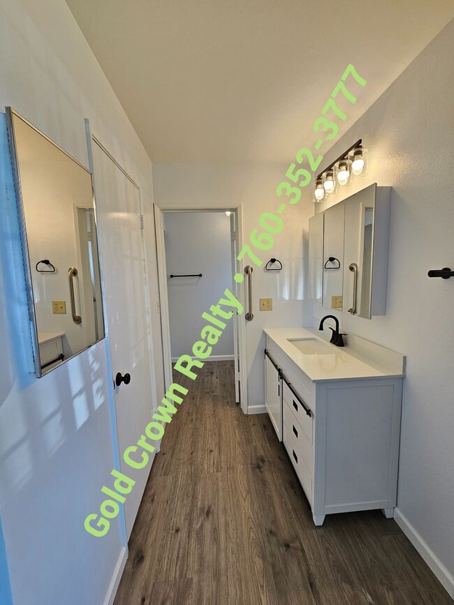 Building Photo - Newly Renovated Condo for Rent