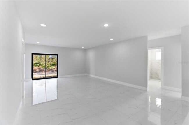Building Photo - 107 East 15th Street
