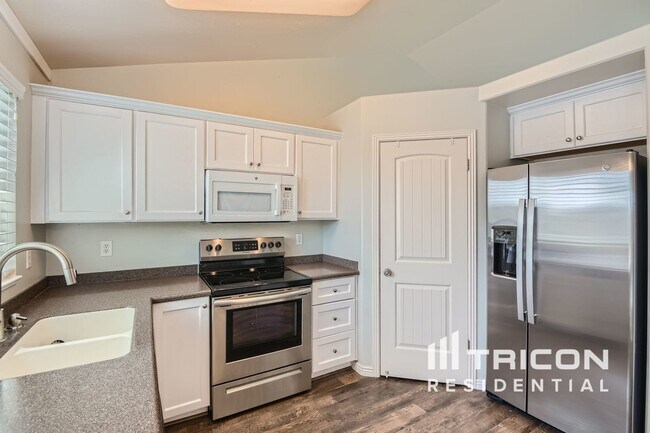 Building Photo - 4199 S 3250 W