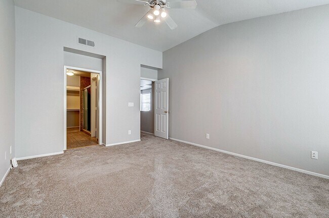 Building Photo - Gorgeous 2 Bedroom home in Desert Shores Racquet Club!