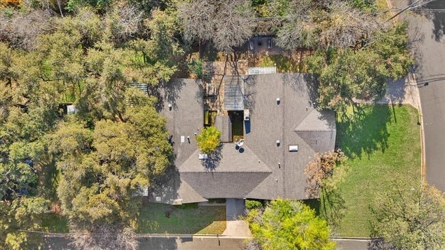 Building Photo - 8713 Azalea Trl
