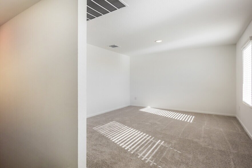 Building Photo - 506 Chevre Rd