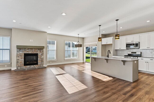 Building Photo - Stunning Single Family in Mechanicsburg