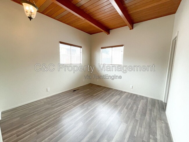 Building Photo - 1812 Luzern St