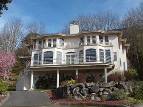Building Photo - 4+ Bedroom with Great Entertaining Wrap Ar...