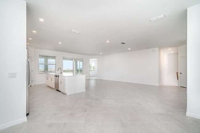 Building Photo - 15194 Bluffton Ln