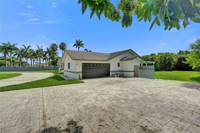 Building Photo - 22421 SW 184th Ave