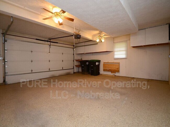 Building Photo - 2121 S 163rd Cir
