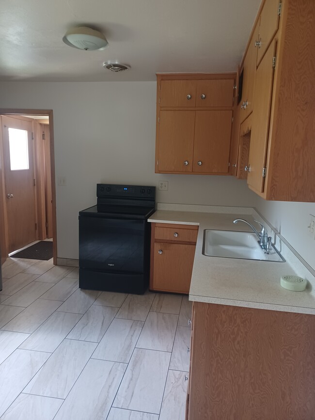 Building Photo - 211 W. Decorah Rd.