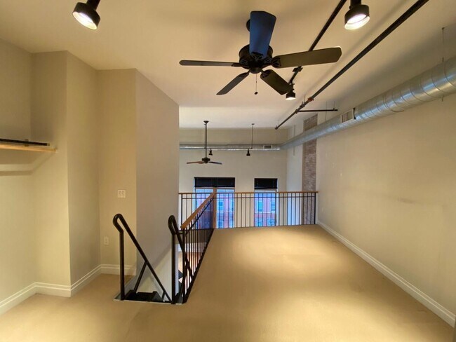 Building Photo - 338 Grove St