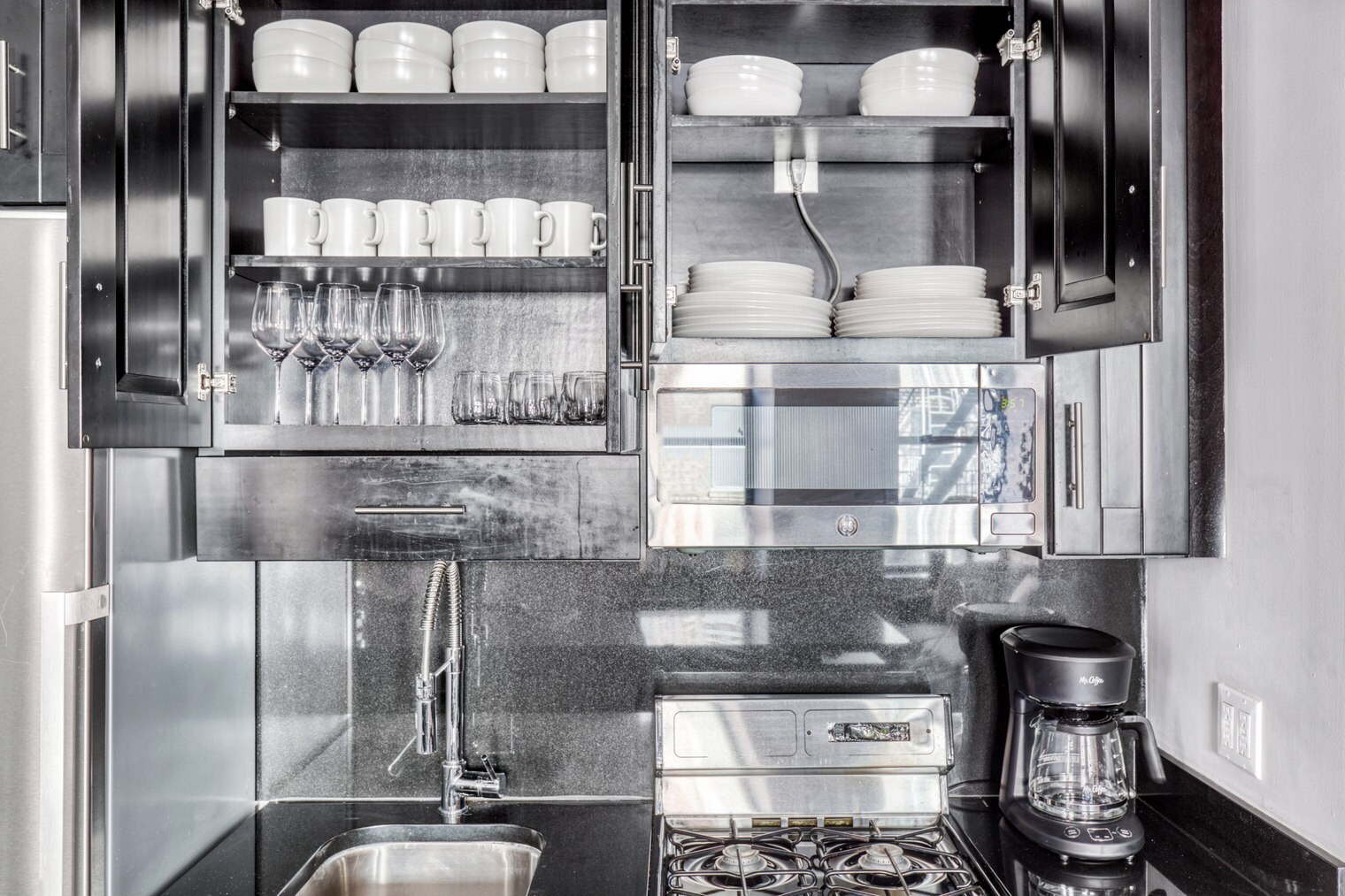 Building Photo - 20 Prince St