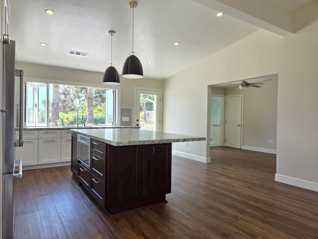 Building Photo - Stunning Coastal Retreat in Oceanside with...
