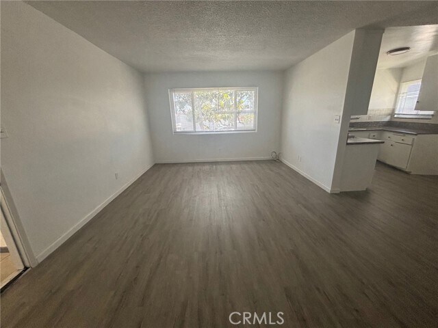 Building Photo - 144 W Hillsdale St