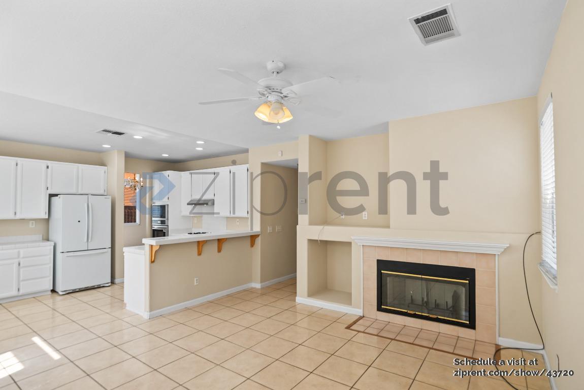 Building Photo - 2341 Whitetail Dr