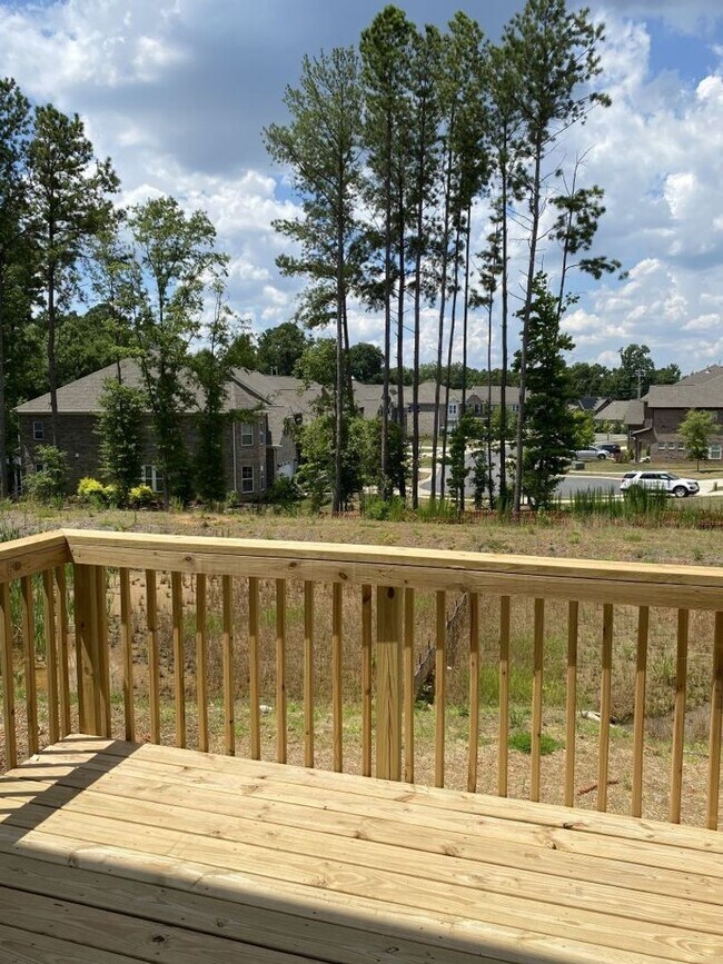 Building Photo - COMING SOON!!!  Beautiful 3 Story Townhome in Ardrey North
