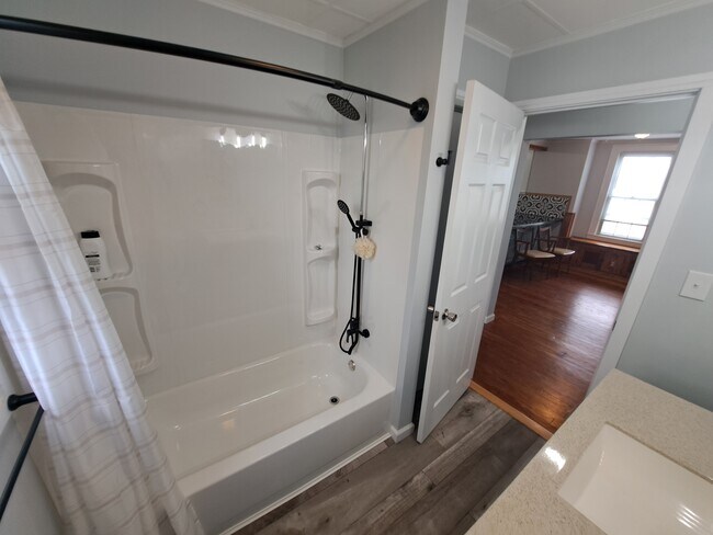 Building Photo - 508 Hugh St