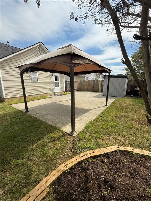 Building Photo - 20 Pointe Way