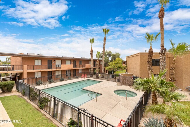 Building Photo - 7110 E Continental Dr