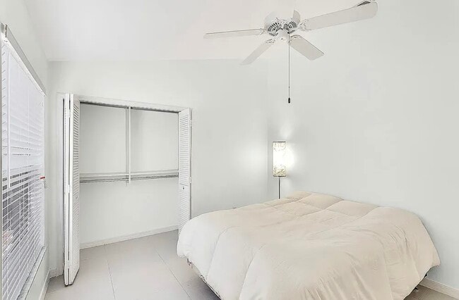 Building Photo - 13625 Admiral Ct