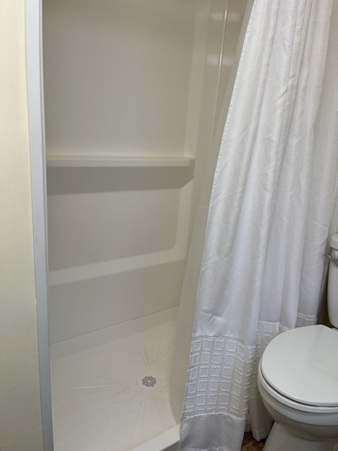 Renovated bathroom, with shower. - 406 Poplar St