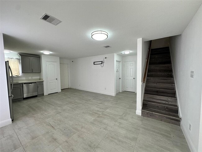 Building Photo - 3415 Twp Grove Ln