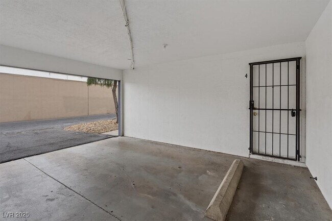 Building Photo - 1417 Elizabeth Ave