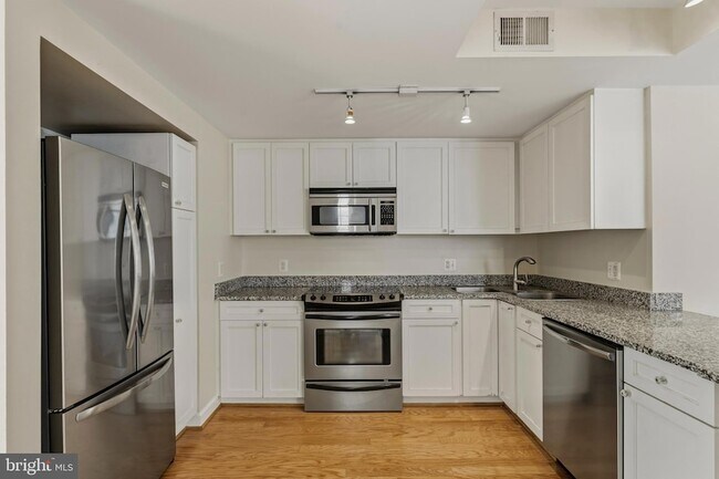 Building Photo - 1314 Massachusetts Ave NW