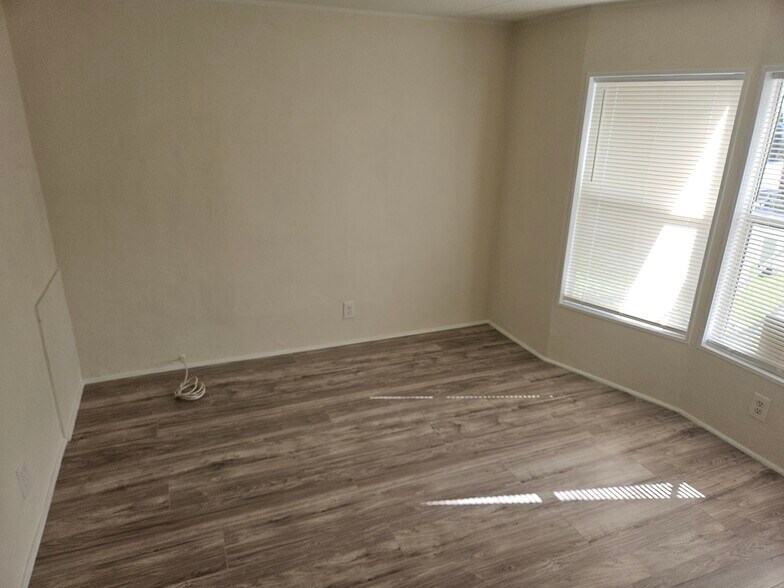 Building Photo - 35250 SW 177th Ct