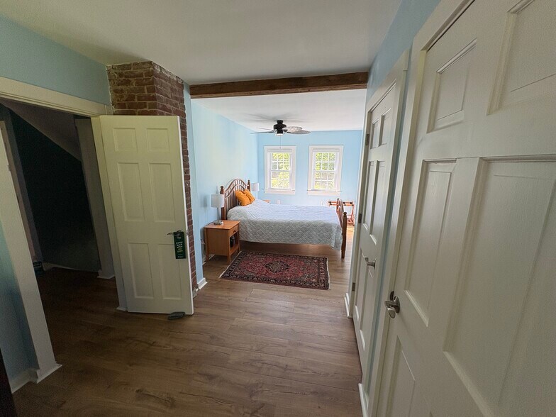 Second floor bedroom - 66 Stagecoach Rd