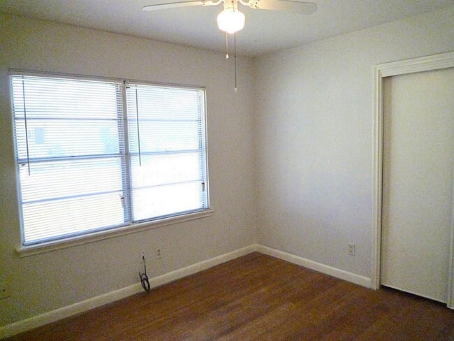 Building Photo - 4810 Redstart St
