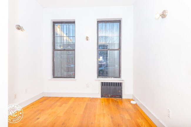 Building Photo - 233 Jefferson St