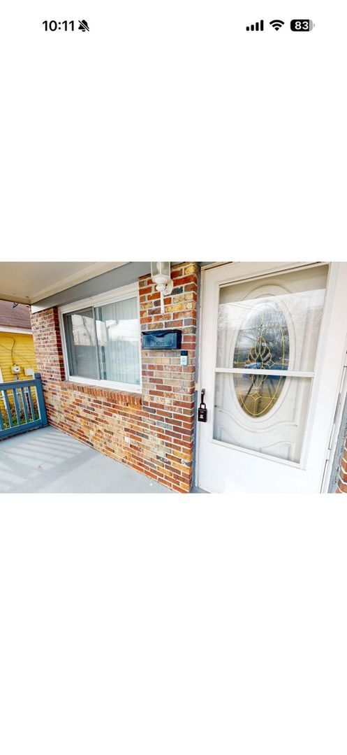 Building Photo - 718 Langley Ave