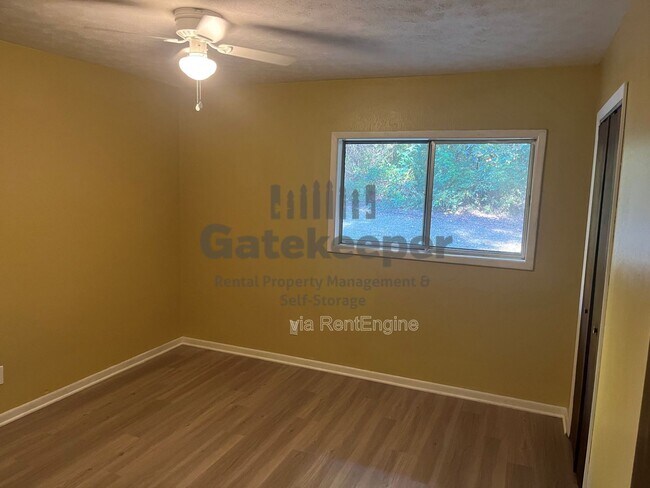 Building Photo - 163 Old Norton Rd