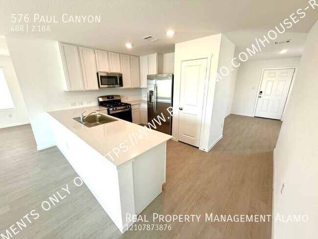 Building Photo - 576 Paul Cyn