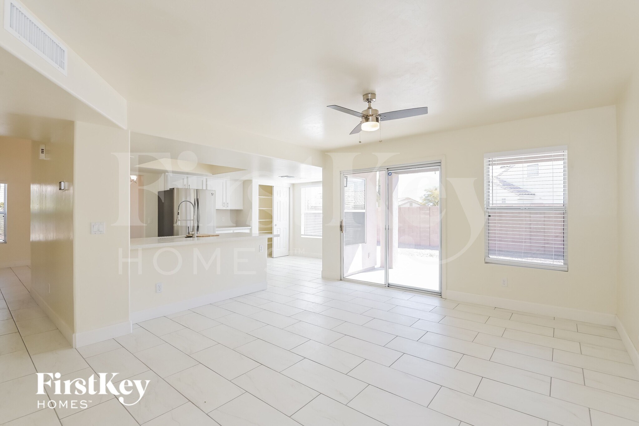 Building Photo - 11832 N Labyrinth Dr