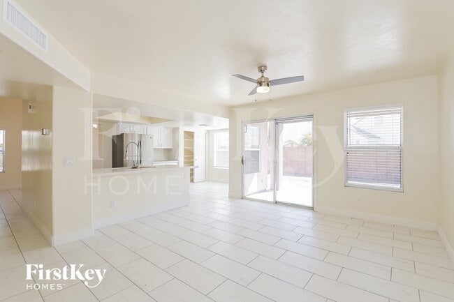 Building Photo - 11832 N Labyrinth Dr