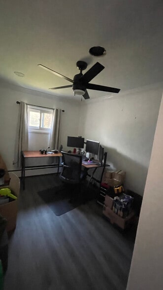 Building Photo - 101 Branch St