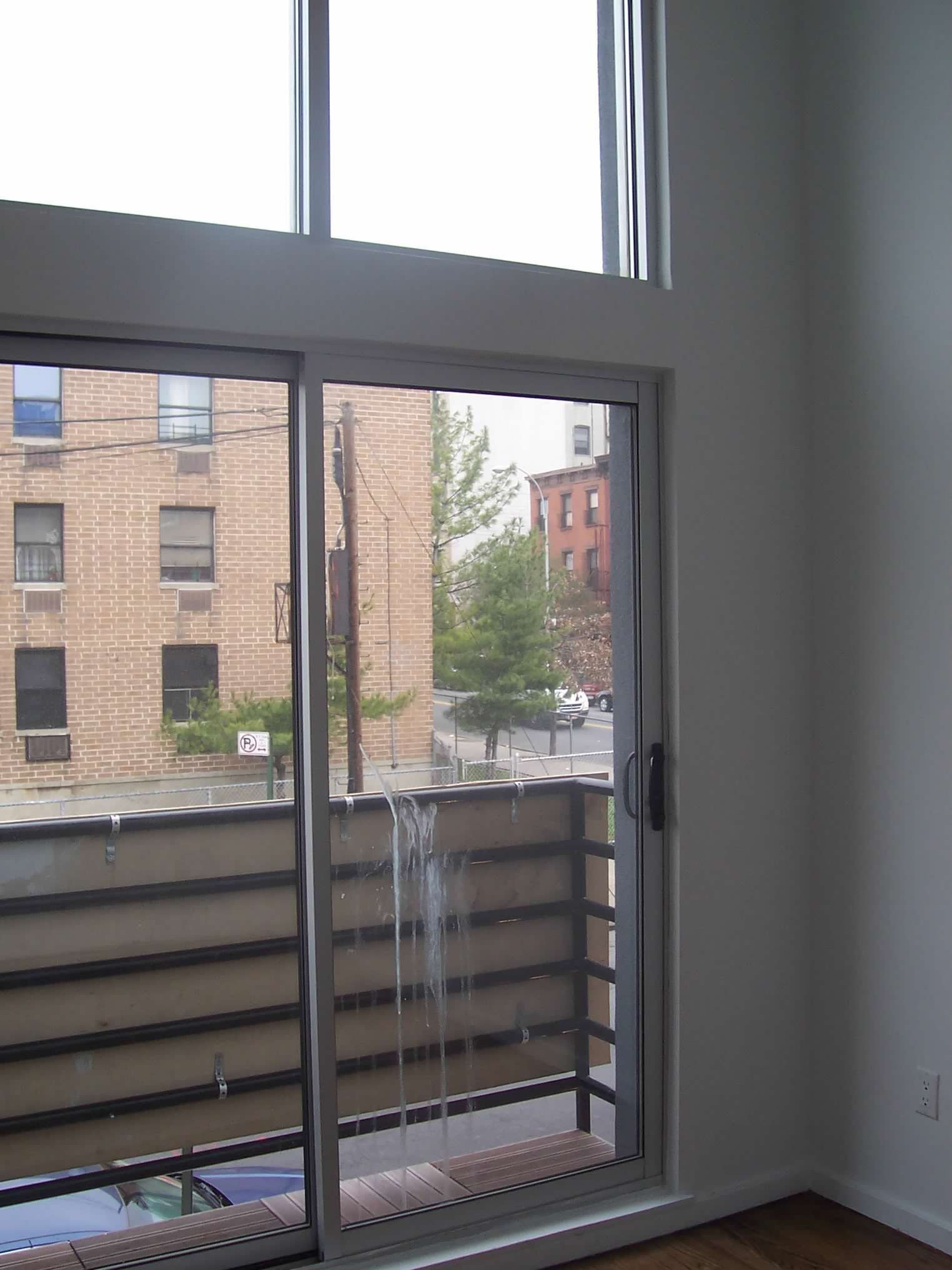Building Photo - 42 Scholes St