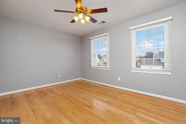 Building Photo - 5819 Stone Ridge Dr