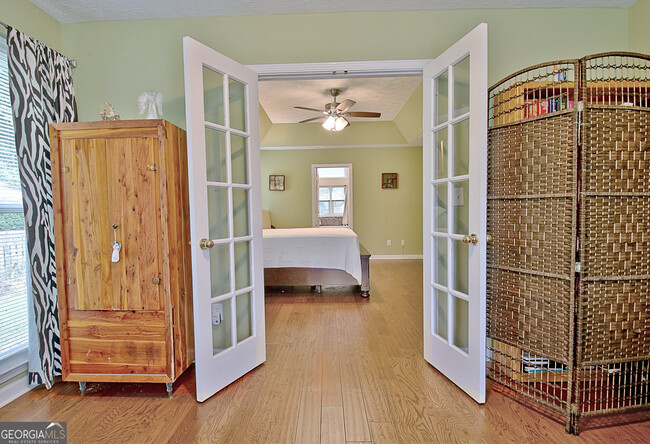 Building Photo - 304 Lamella Ln