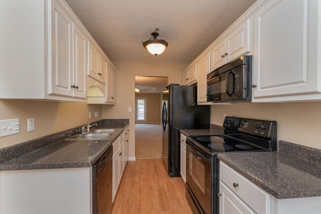 Building Photo - $1,200 - 2 Bed/2 Bath house in Harlem, with all appliances!