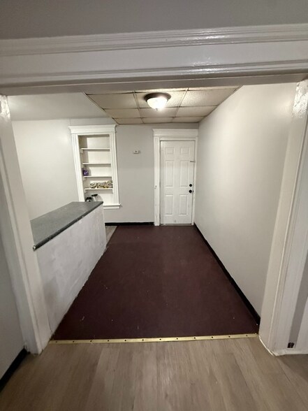 Building Photo - 30 Walnut Ave