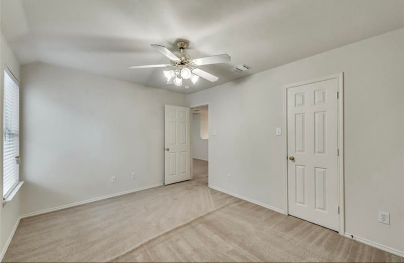 Building Photo - 818 Green Pond Dr