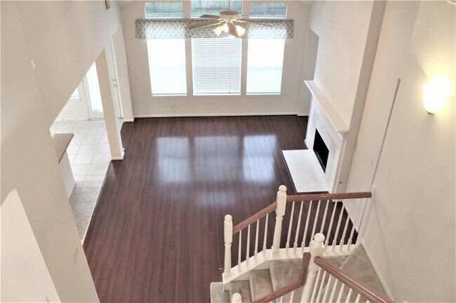 Building Photo - 22511 Parkvine Ln