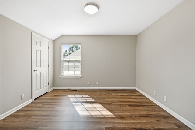 Building Photo - 118 Lancaster Gate Pl